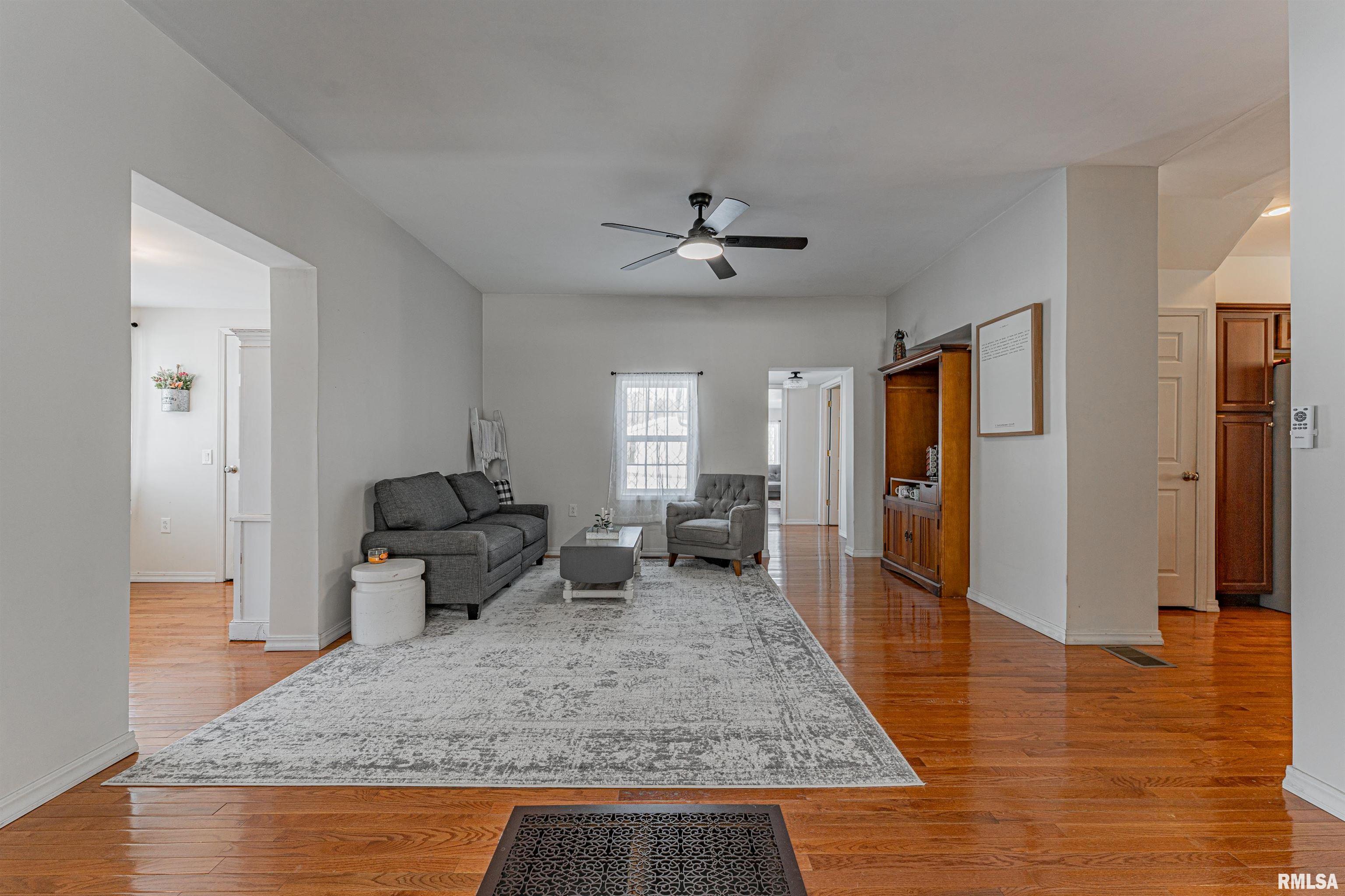 1528 Forest Hills Road Lincoln, IL 62656 - Photo 9 of 42