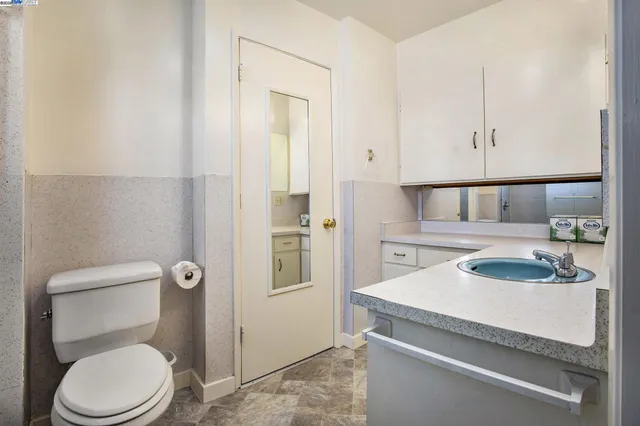 $4,200 | 60 Maitland Drive, Alameda, CA 94502