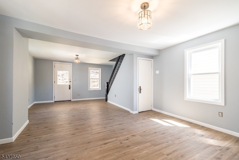 552 Milford Frenchtown Road Milford, NJ 08848 - Photo 3 of 26