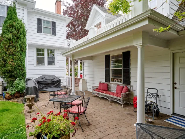 a view of deck with patio