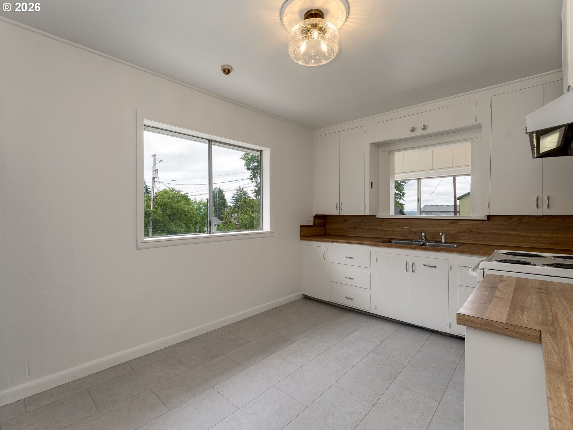 135 Northwest 15th Avenue Camas, WA 98607 - Photo 9 of 42
