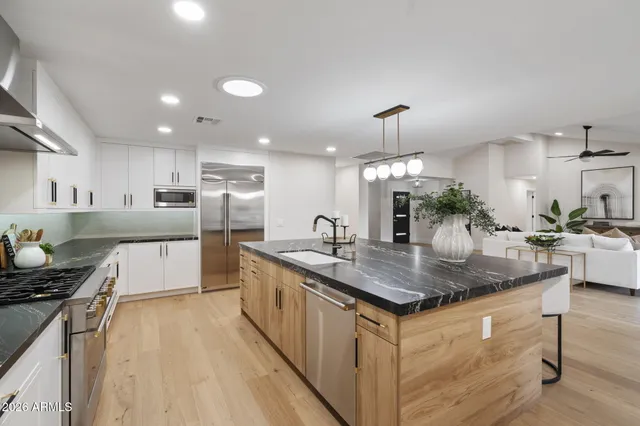 $2,200,000 | 1413 East San Miguel Avenue, Phoenix, AZ 85014