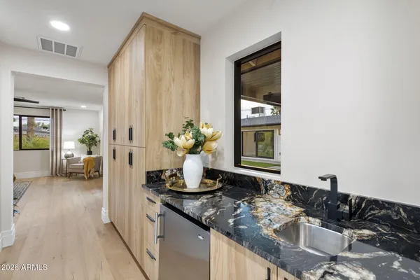 $2,100,000 | 1413 East San Miguel Avenue, Phoenix, AZ 85014