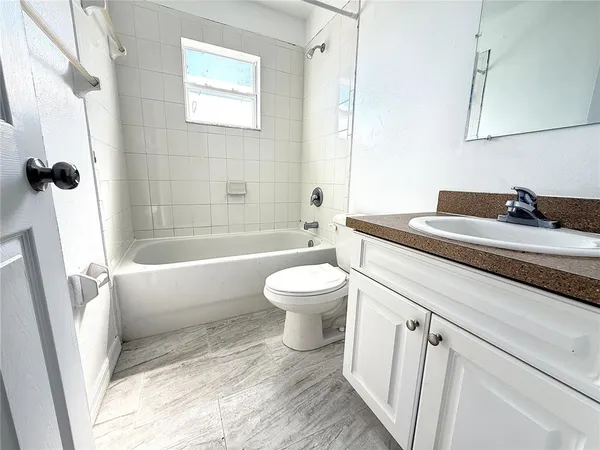 $2,600 | 720 Newton Avenue South, St. Petersburg, FL 33701