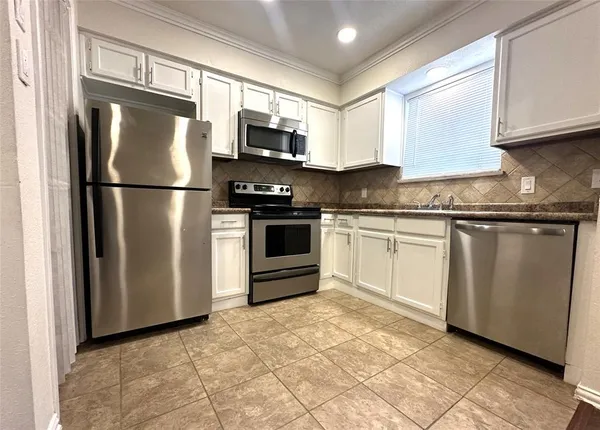 $106,000 | 1600 Pecan Chase Circle, Unit 6, Arlington, TX 76012