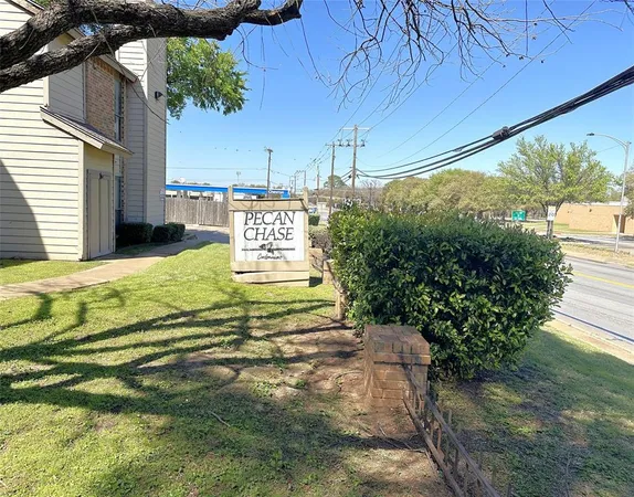 $106,000 | 1600 Pecan Chase Circle, Unit 6, Arlington, TX 76012