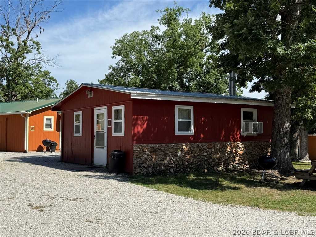 29793 Liars Loop Warsaw, MO 65355 - Photo 2 of 22