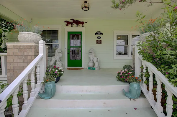 $825,000 | 1903 South Austin Avenue, Georgetown, TX 78626