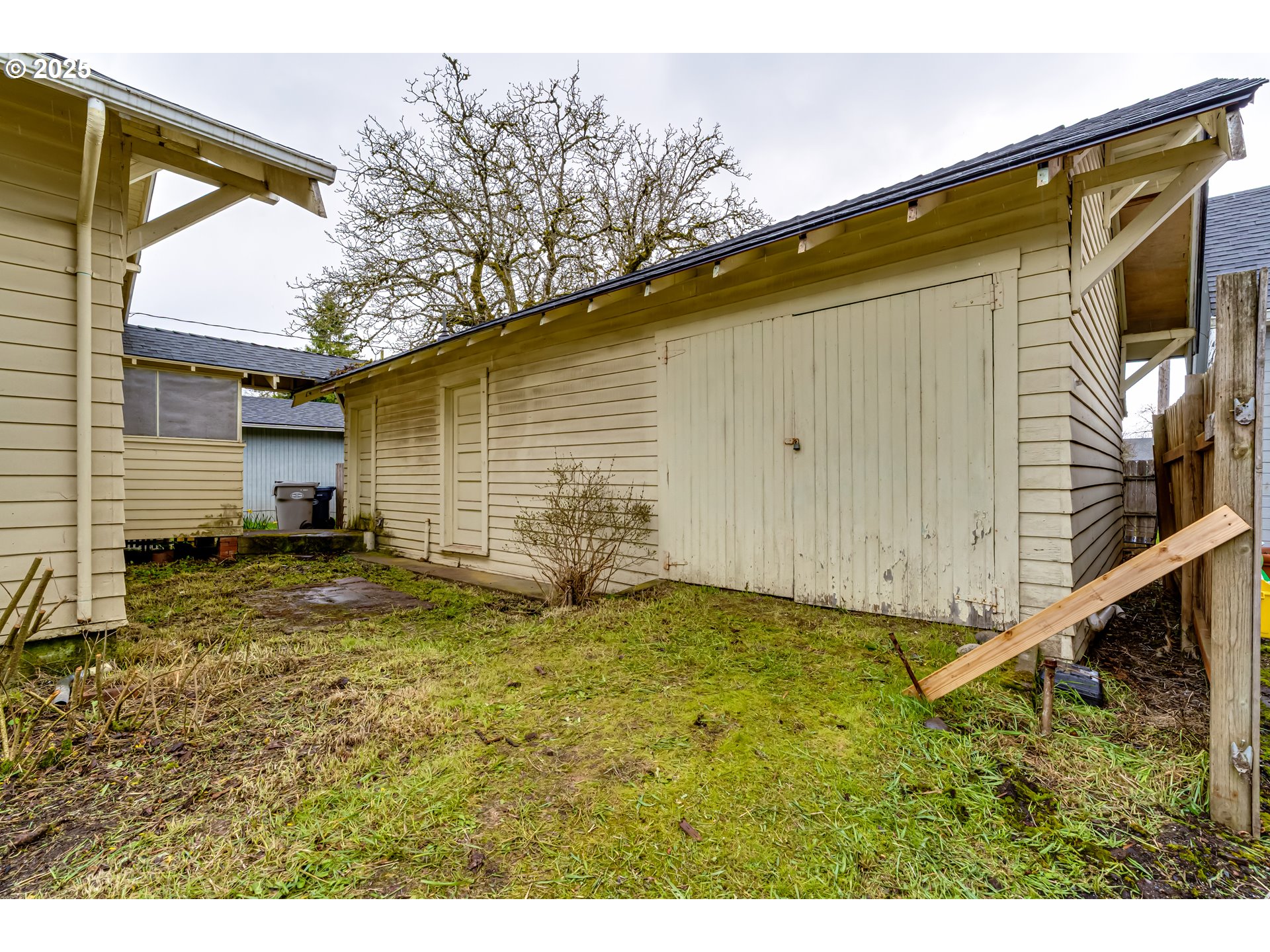 835 Maple Street Junction City, OR 97448 - Photo 29 of 29 a view of a backyard
