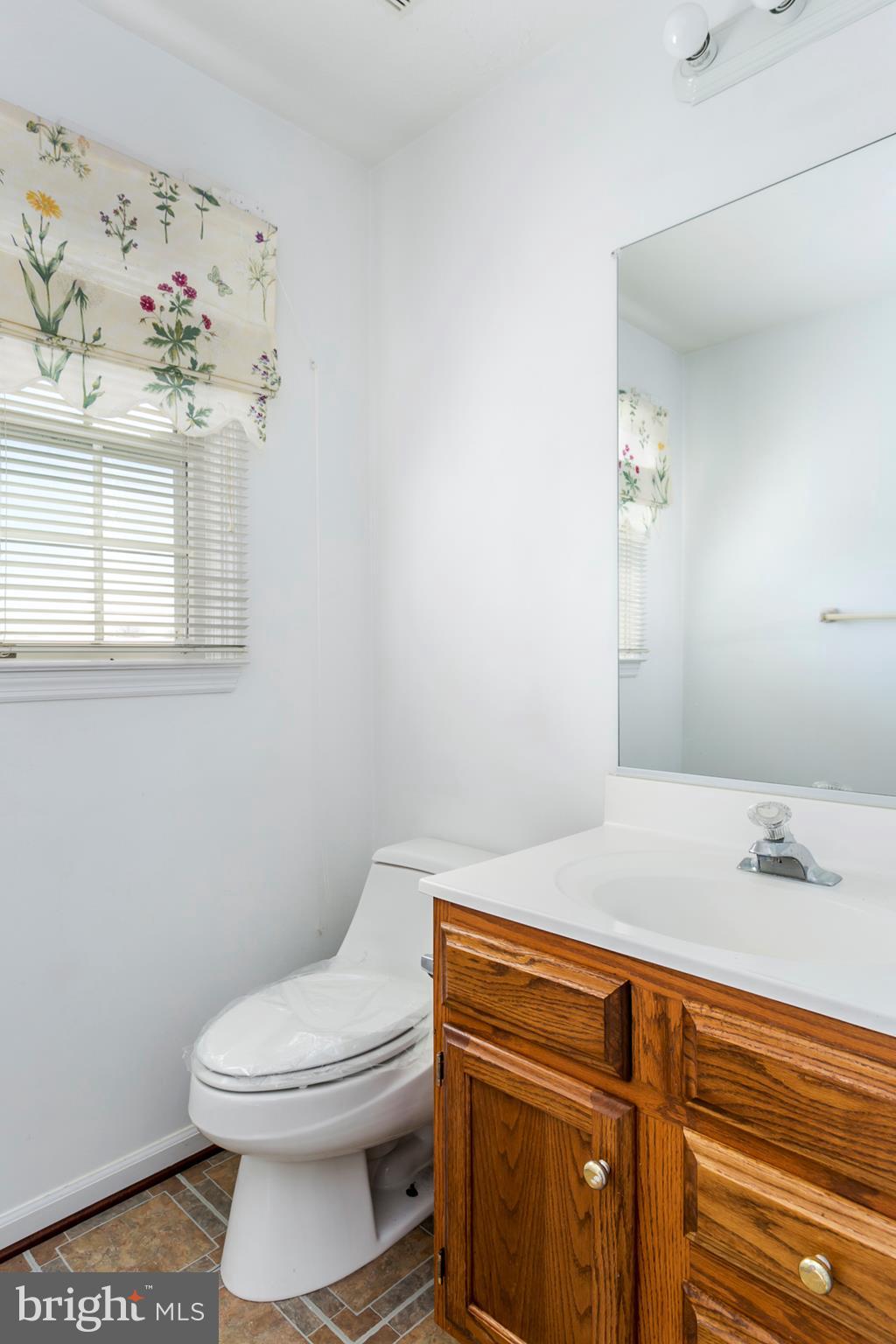 10821 Meadowlea Road Owings Mills, MD 21117 - Photo 12 of 25 Powder Room ( MainLevel ~)
