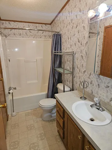 $250,000 | 10272 Lakeside Drive, Finlayson, MN 55735