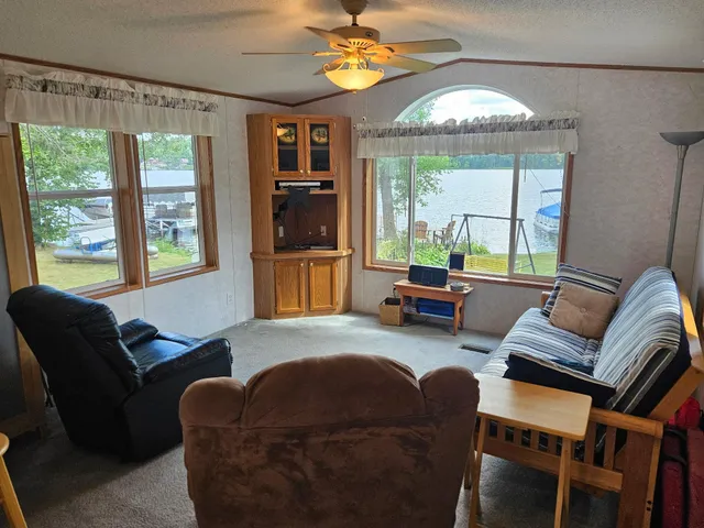 $250,000 | 10272 Lakeside Drive, Finlayson, MN 55735