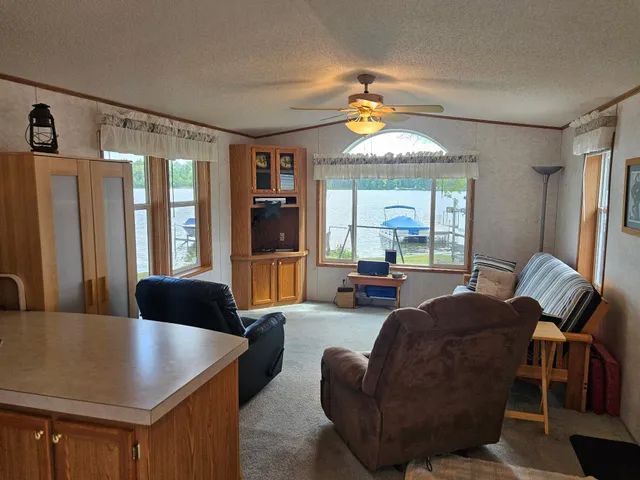 $250,000 | 10272 Lakeside Drive, Finlayson, MN 55735