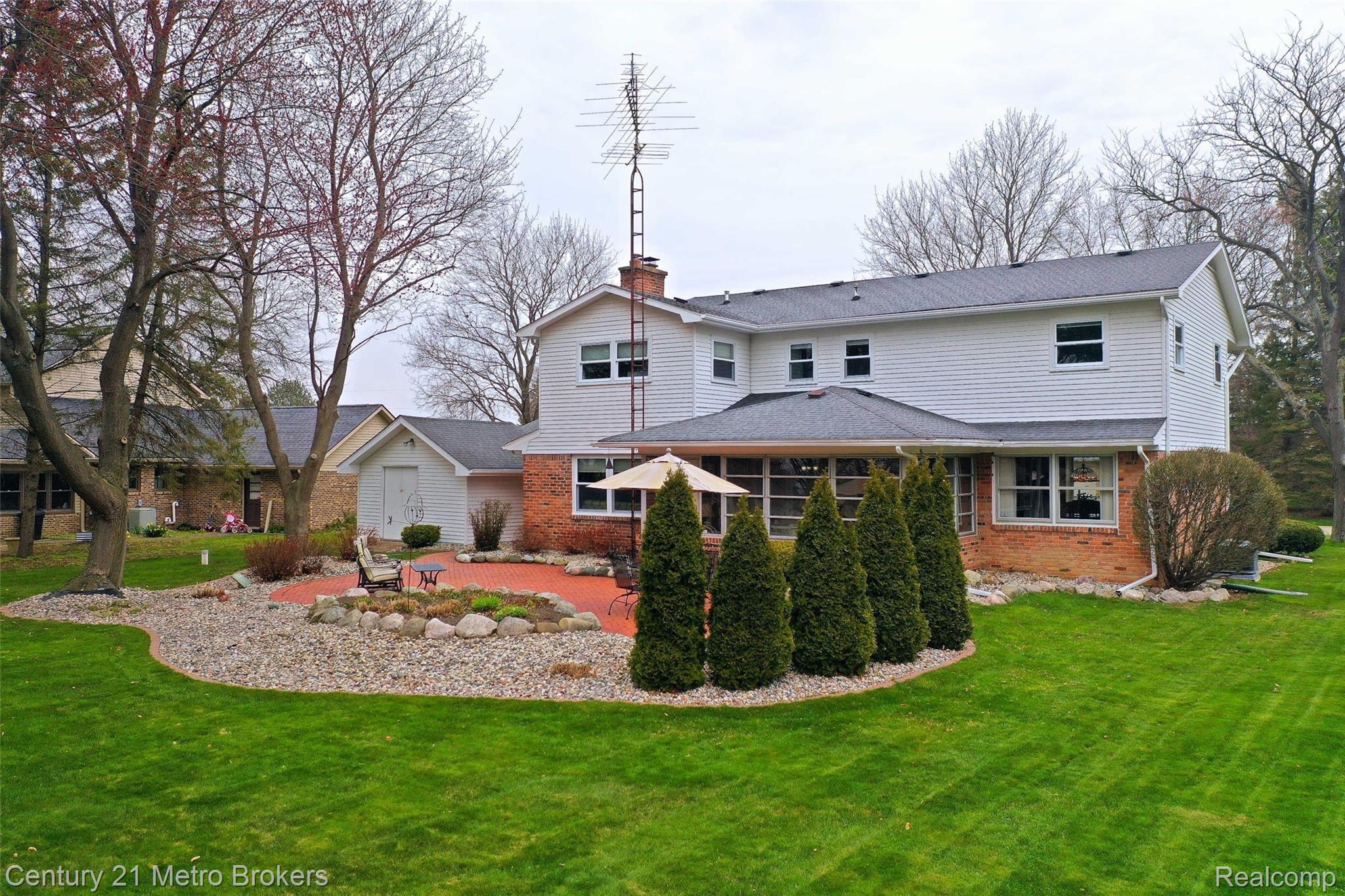 6160 Kings Scepter Road Grand Blanc, MI 48439 - Photo 4 of 55 6160-King-Scepter-Rd- Outside 9.jpg