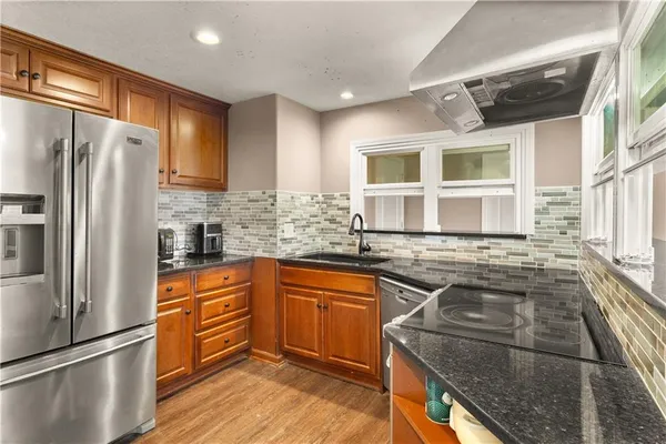 $549,900 | 22905 East 42nd St Court South, Blue Springs, MO 64015