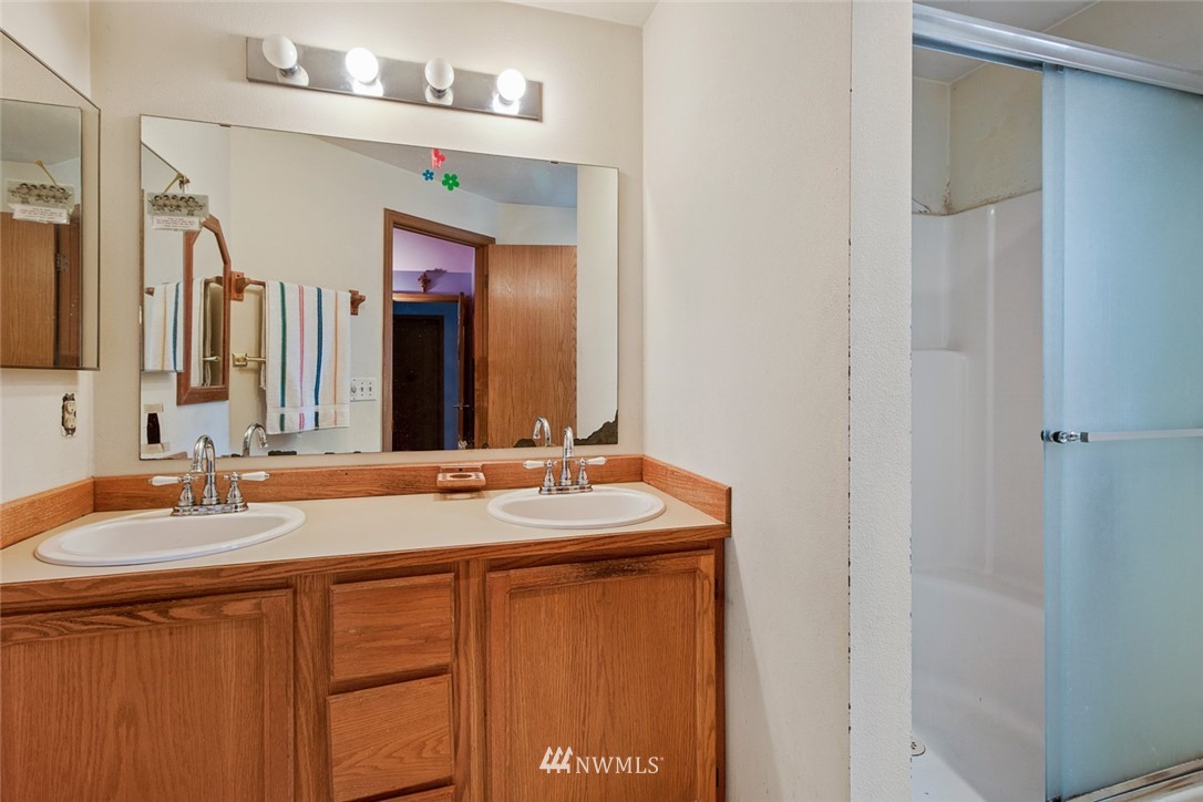 14010 Southeast 198th Place Renton, WA 98058 - Photo 12 of 23 Gallery Image 12