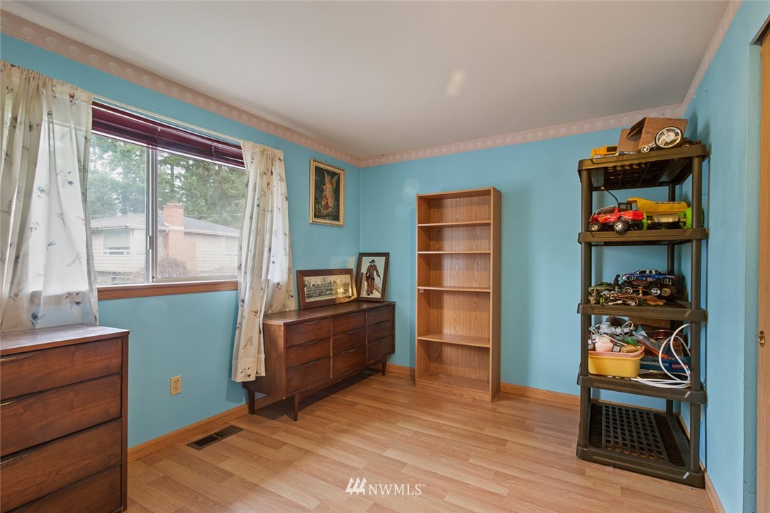 14010 Southeast 198th Place Renton, WA 98058 - Photo 15 of 23 Gallery Image 15