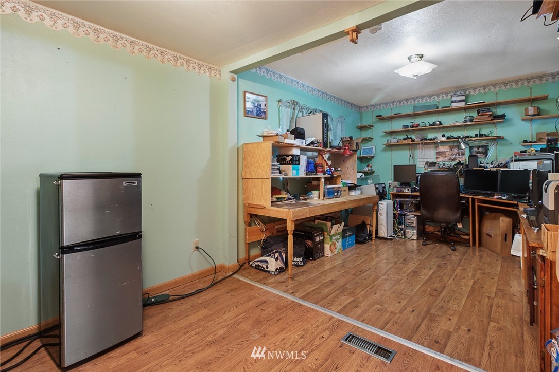 14010 Southeast 198th Place Renton, WA 98058 - Photo 9 of 23 Gallery Image 9