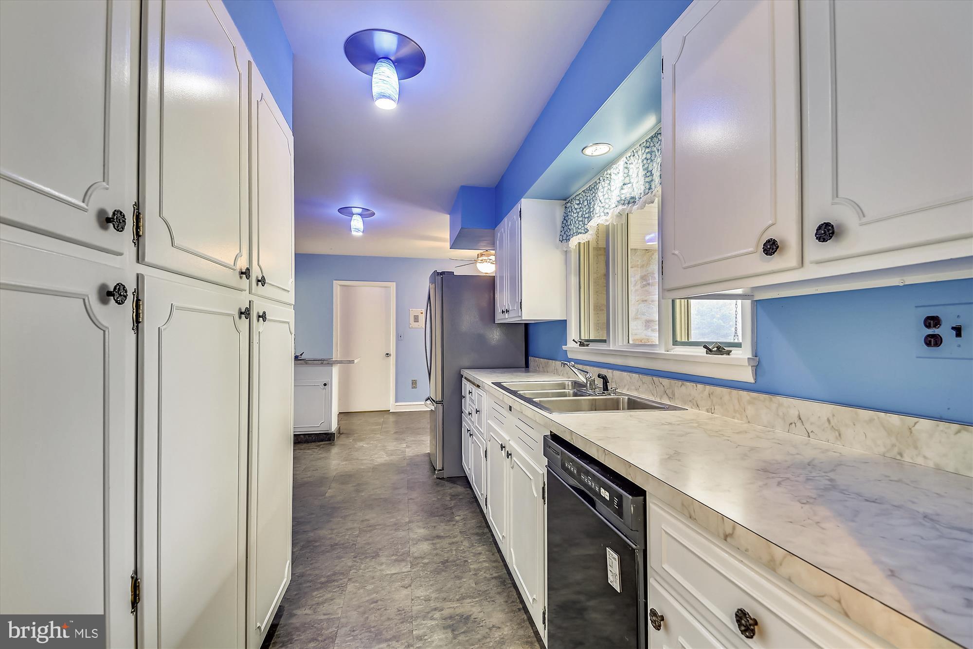 1703 Pot Spring Road Lutherville-Timonium, MD 21093 - Photo 8 of 53 Gallery Image 8