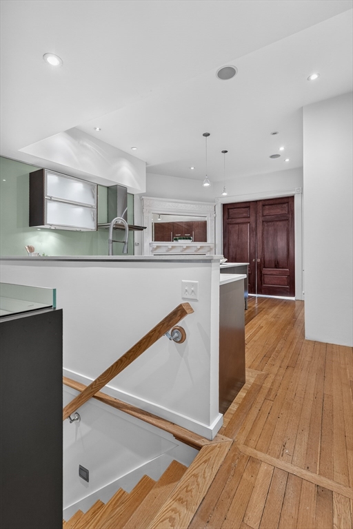 37 Bay State Road, Unit 3 Boston, MA 02215 - Photo 23 of 36