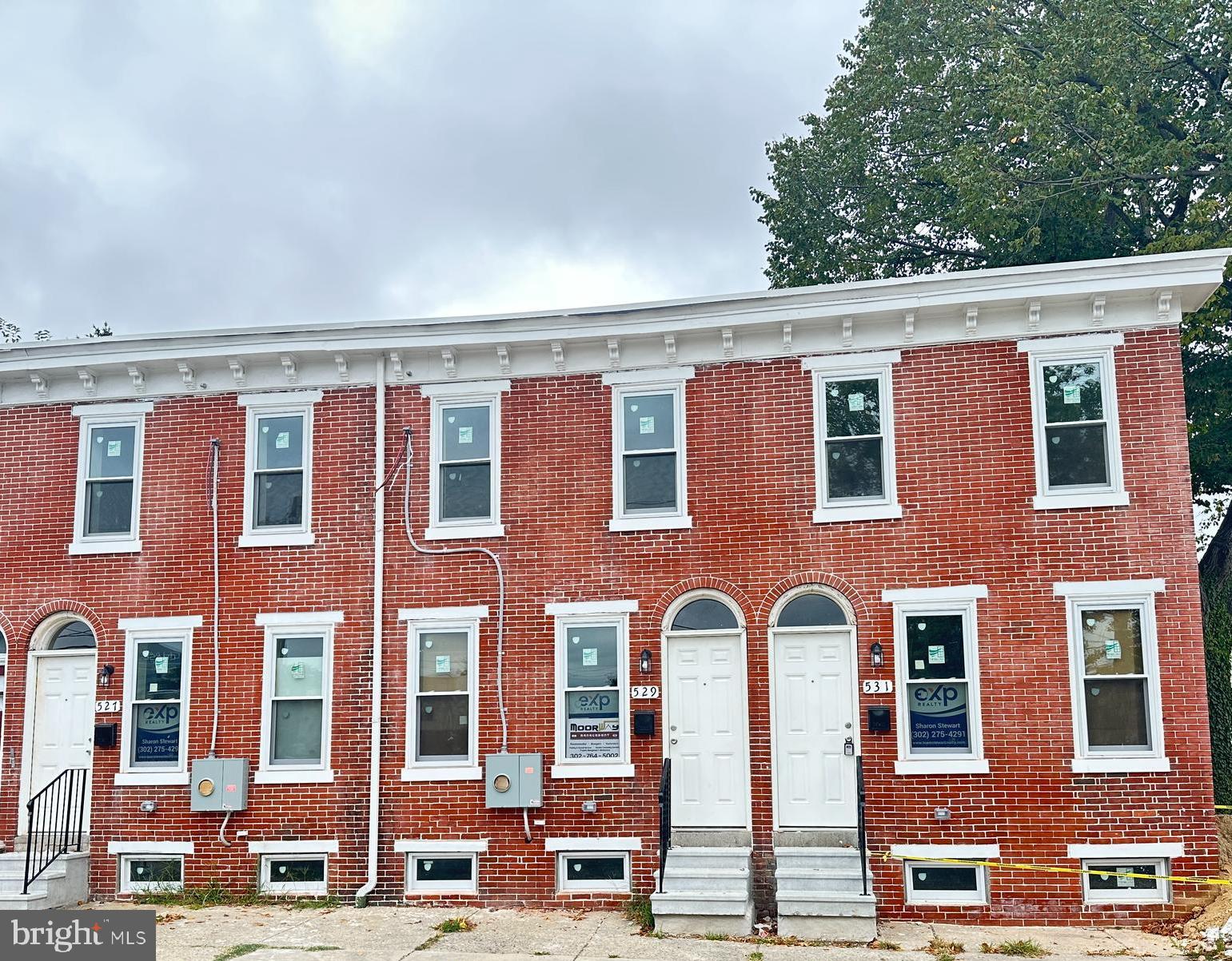 529 East 8th Street Wilmington, DE 19801 - Photo 1 of 3 front view of a building