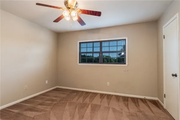 $1,045 | 1801 Treehouse Trail, Unit A, College Station, TX 77845