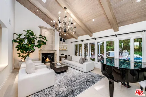 $4,995,000 | 19012 Dorlon Drive, Tarzana, CA 91356