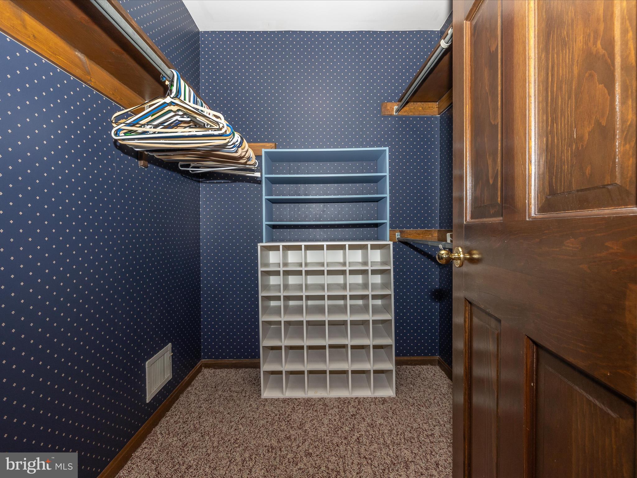 9430 Watkins Road Gaithersburg, MD 20882 - Photo 27 of 76 Closet