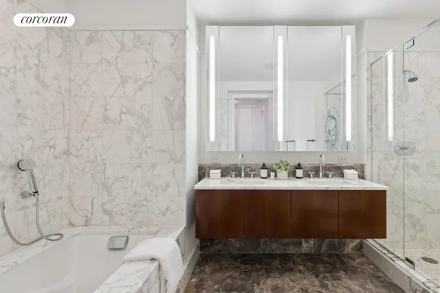 $6,890,000 | 25 Columbus Circle, Unit 57B | Upper West Side