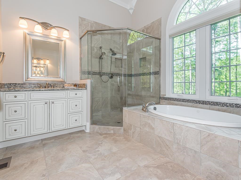 4613 Hidden Harbor Lane Raleigh, NC 27615 - Photo 25 of 49 Primary Bath