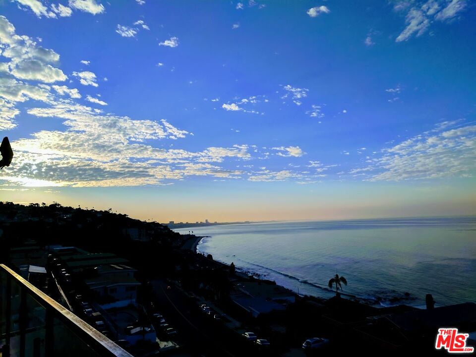 18147 Coastline Drive, Unit 3 Malibu, CA 90265 - Photo 35 of 40