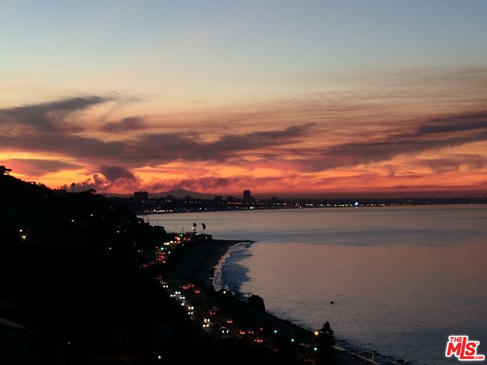 18147 Coastline Drive, Unit 3 Malibu, CA 90265 - Photo 36 of 40