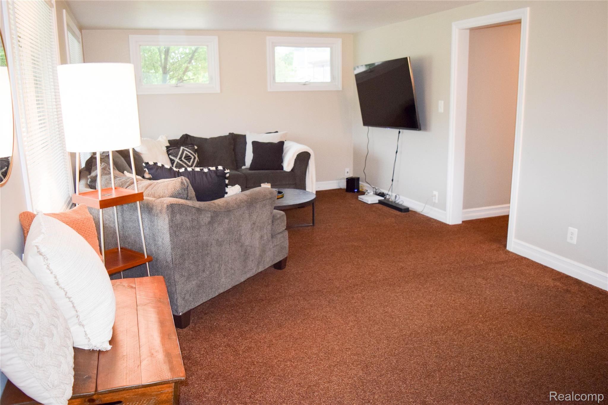 28295 Waltz Road New Boston, MI 48164 - Photo 14 of 36 DSC_0066.jpg