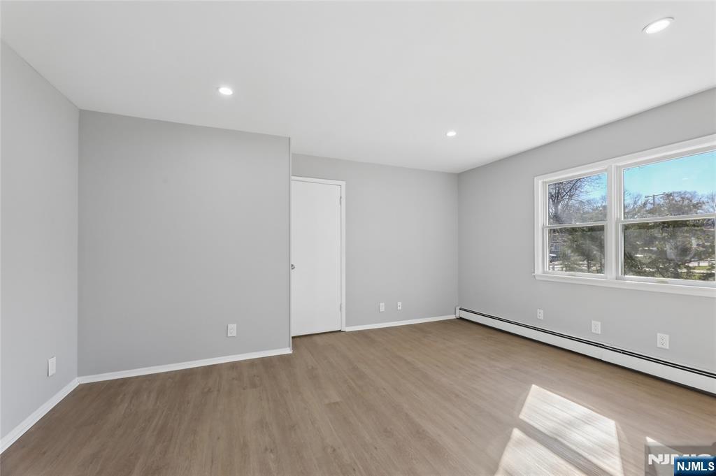 18 South Road Wayne, NJ 07470 - Photo 17 of 32