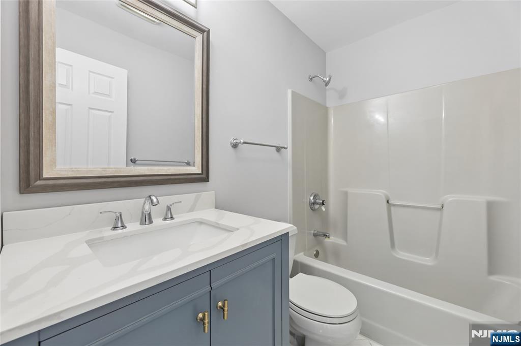 18 South Road Wayne, NJ 07470 - Photo 27 of 32