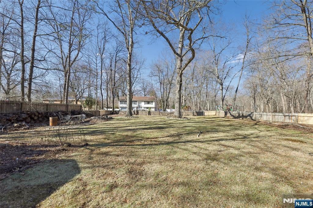 18 South Road Wayne, NJ 07470 - Photo 5 of 32