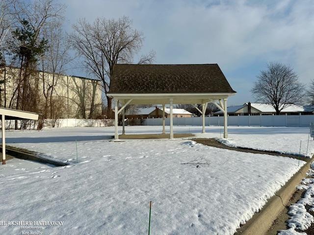 34098 Utica Road Fraser, MI 48026 - Photo 16 of 16 50164745-7fb633ab-fc9f-4ccf-8568-618fb927f3c1.JPG