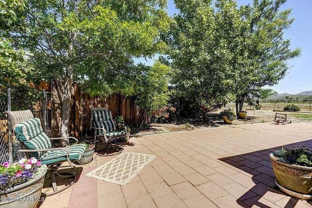 18443 Quail Road Peeples Valley, AZ 86332 - Photo 2 of 23 18443 S Quail Rd