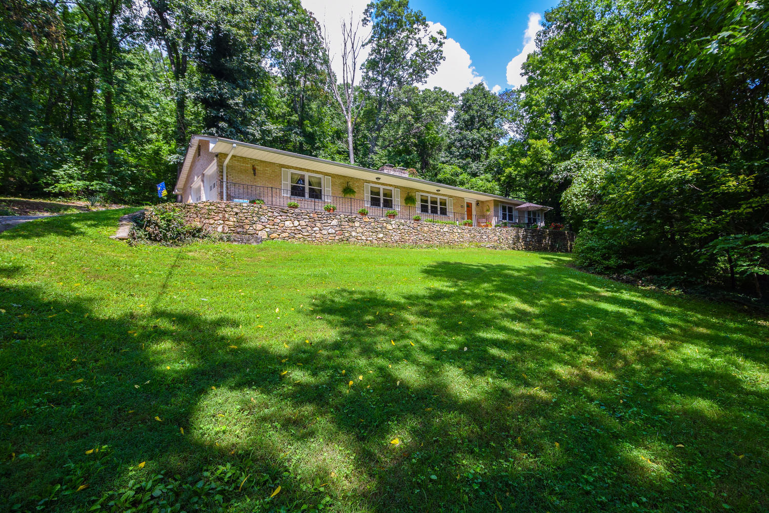 1638 Weaver Road Salem, VA 24153 - Photo 2 of 28 a front view of a house with a yard