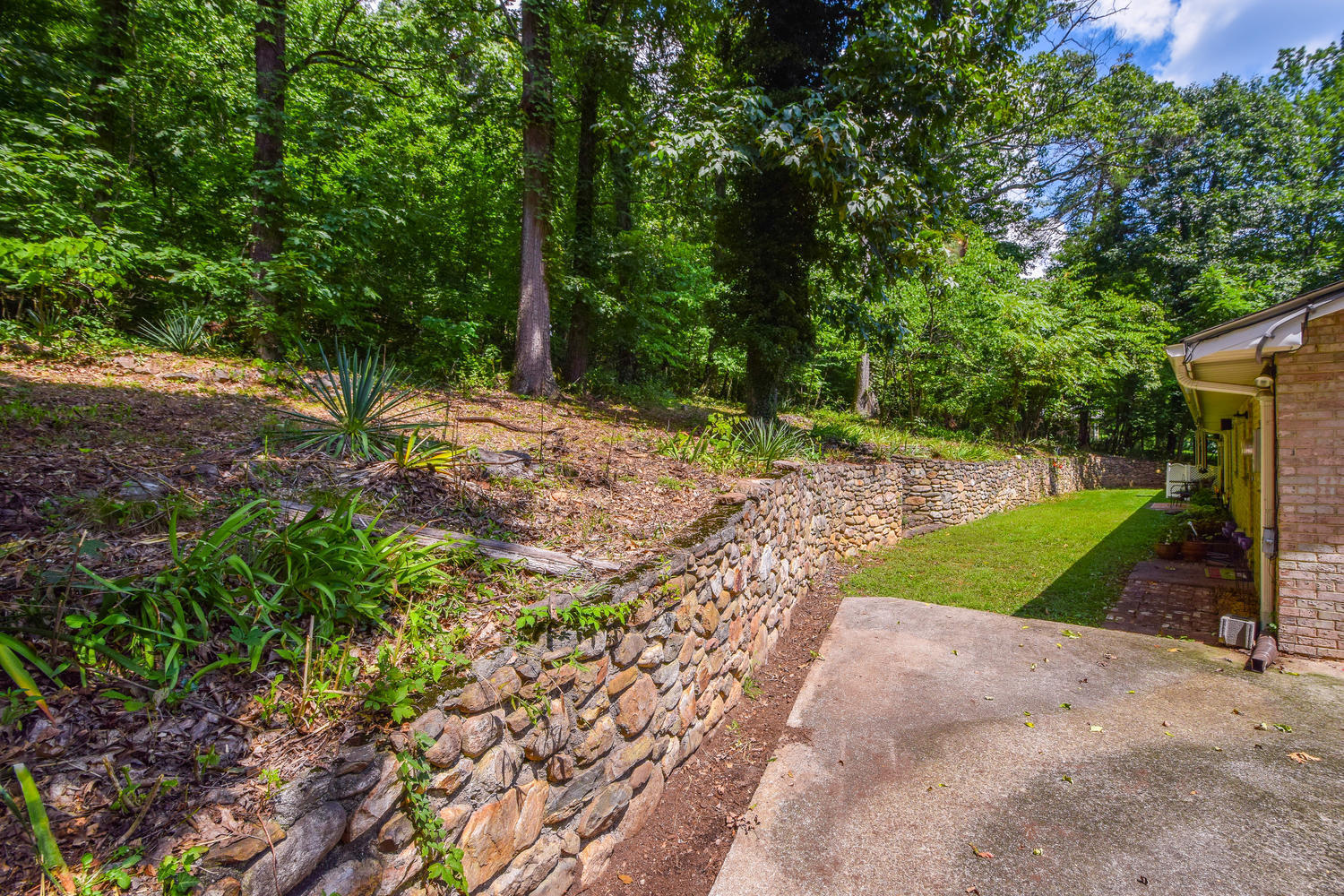 1638 Weaver Road Salem, VA 24153 - Photo 24 of 28 a view of a park