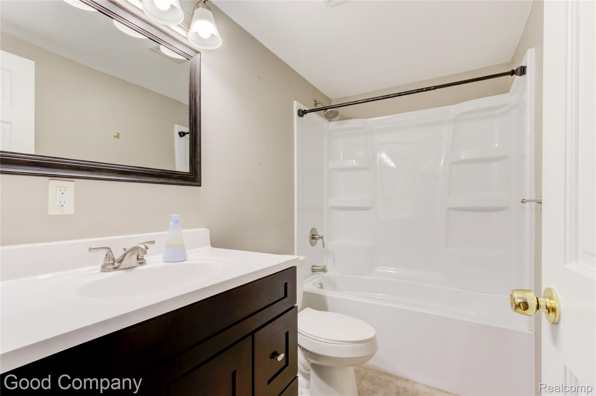 2129 Leitch Road Ferndale, MI 48220 - Photo 21 of 30 2129 Leitch St.-21