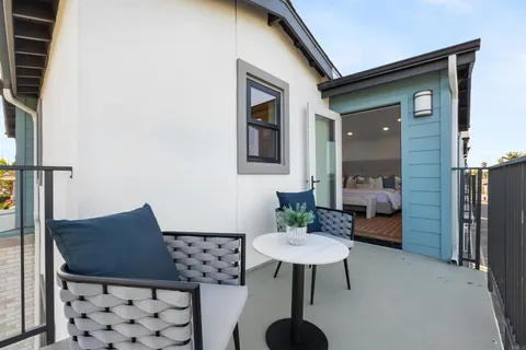 $1,995,000 | 320 Chinquapin Avenue, Carlsbad, CA 92008