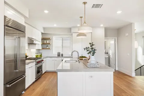 $1,995,000 | 320 Chinquapin Avenue, Carlsbad, CA 92008