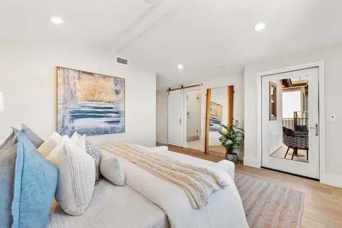 $1,995,000 | 320 Chinquapin Avenue, Carlsbad, CA 92008