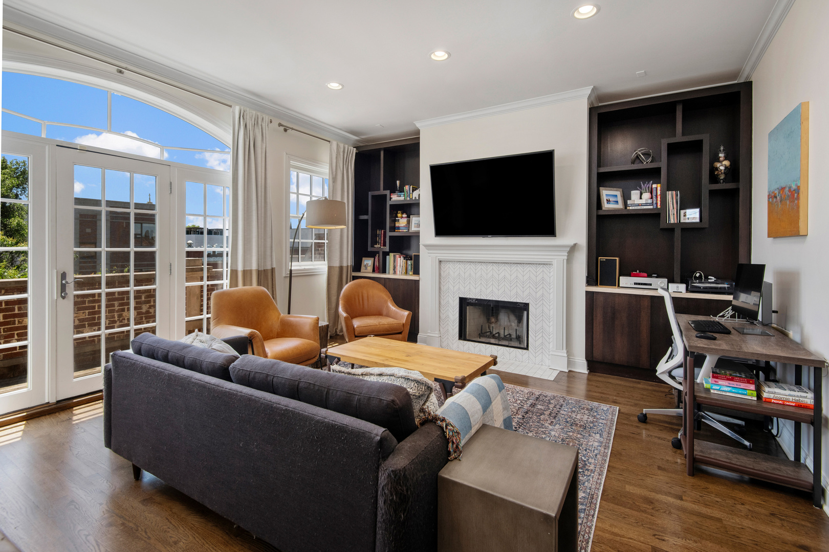 2136 West Division Street, Unit 4 Chicago, IL 60622 - Photo 3 of 16