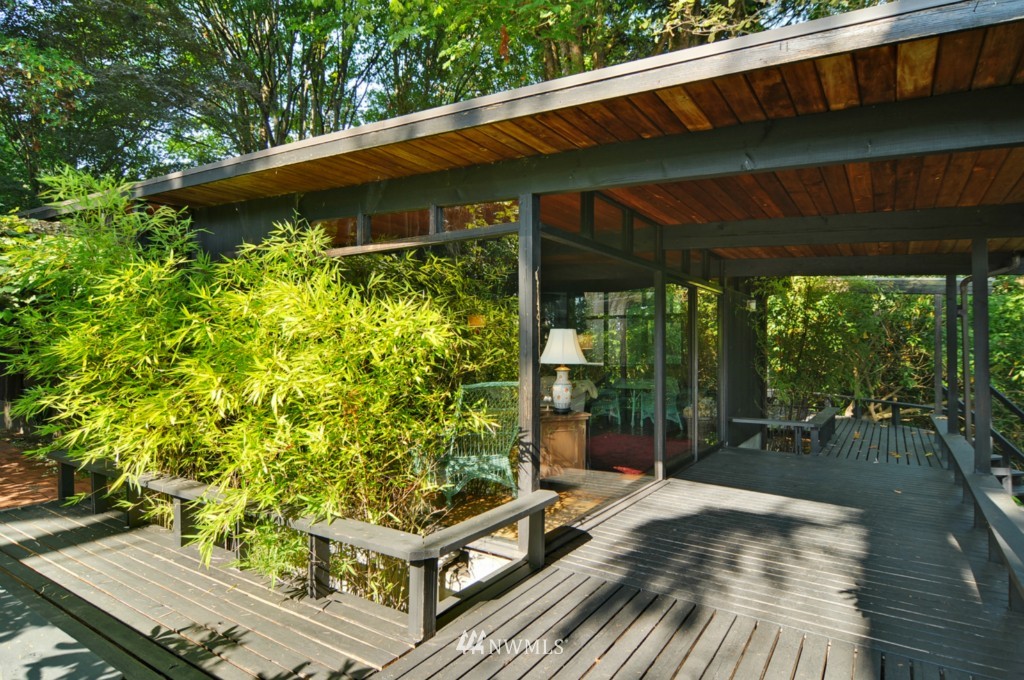 18918 Ross Road Bothell, WA 98011 - Photo 1 of 15 Gallery Image 1