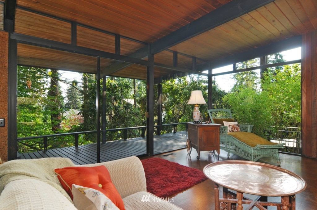 18918 Ross Road Bothell, WA 98011 - Photo 4 of 15 Gallery Image 4