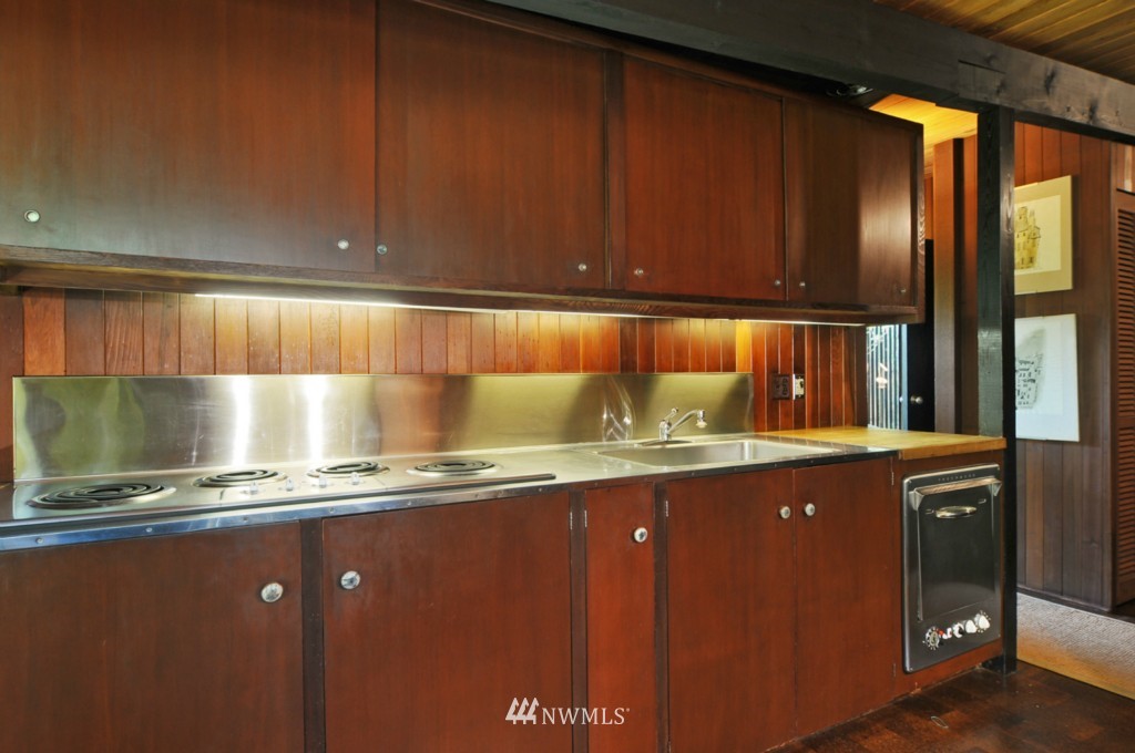 18918 Ross Road Bothell, WA 98011 - Photo 6 of 15 Gallery Image 6