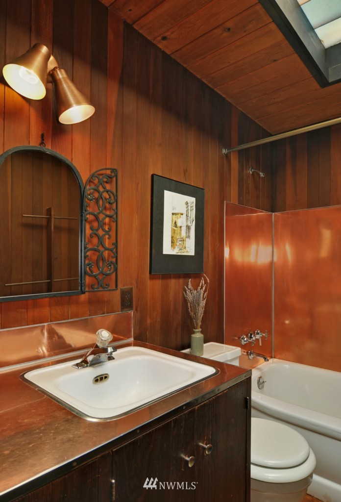 18918 Ross Road Bothell, WA 98011 - Photo 9 of 15 Gallery Image 9