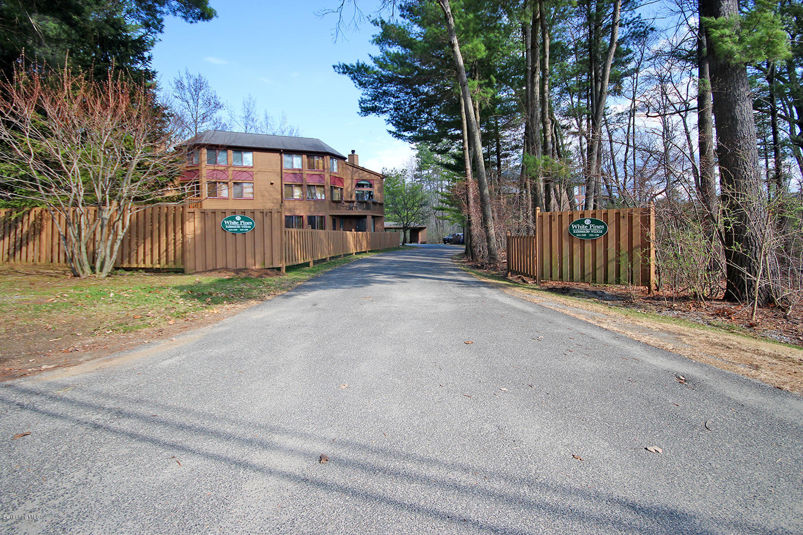 19 Hawthorne Road, Unit 13A Stockbridge, MA 01240 - Photo 2 of 25 LAKESIDE VILLA